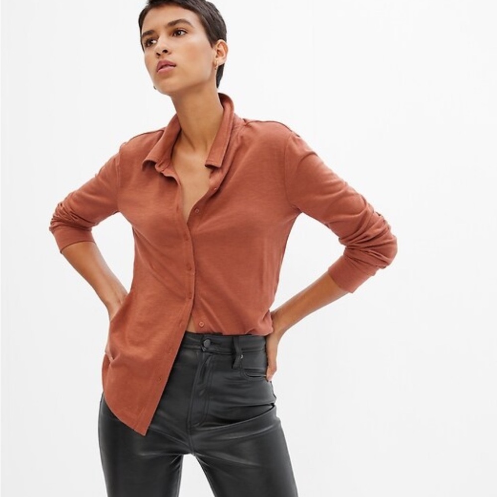 NWT Gap Soft Knit Button-Up Shirt XS Saddle Brown
